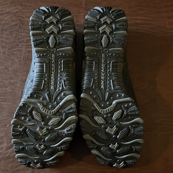 Sketchers Velcro strap sneakers. Barely worn - Picture 2 of 3